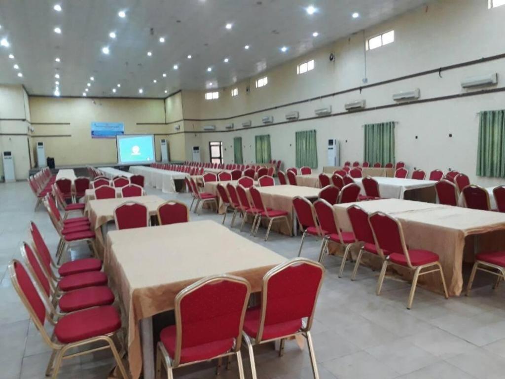 Eemjm Hotels And Suites Limited Uyo Exterior photo