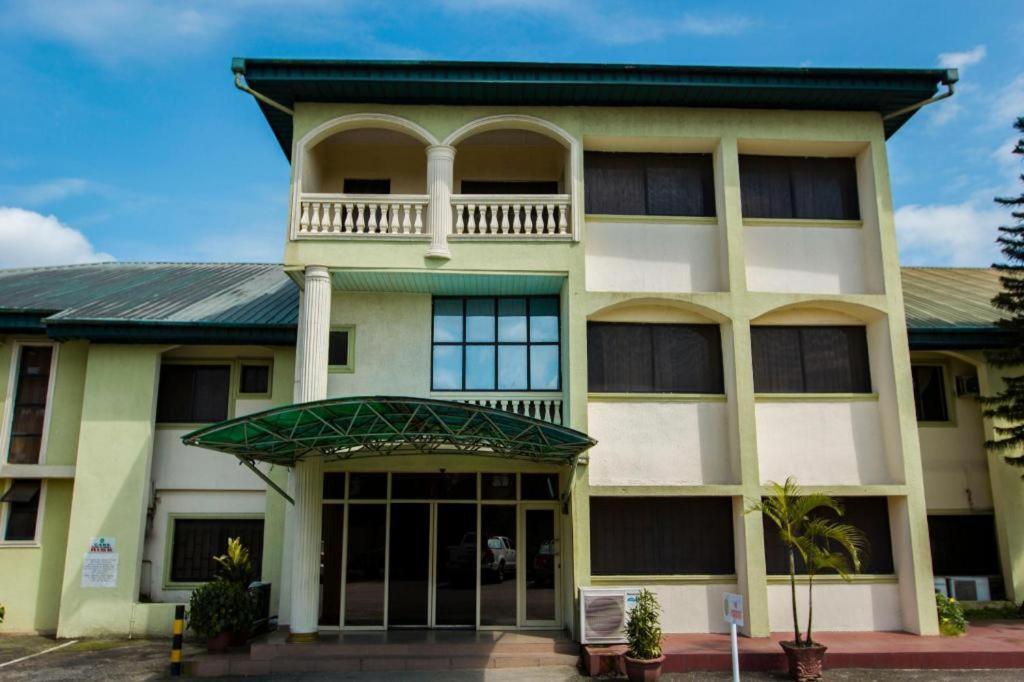 Eemjm Hotels And Suites Limited Uyo Exterior photo